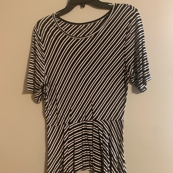 3/$32 Apt. 9 Sz PXL short-sleeved, black/white striped, peplum hem top. - Picture 1 of 5